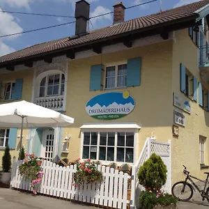  Auberge de jeunesse Dreimaederlhaus Rieden